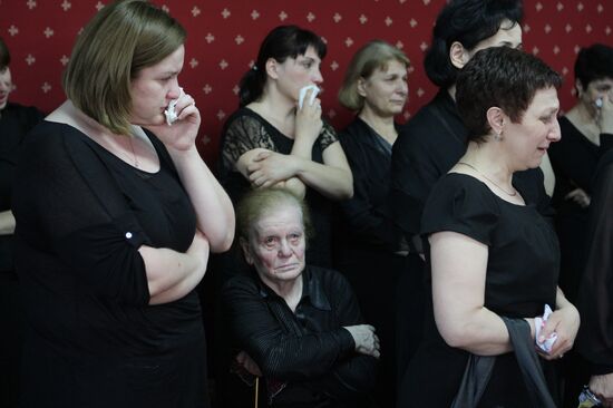 Жители Сухуми прощаются с президентом Абхазии Сергеем Багапшем