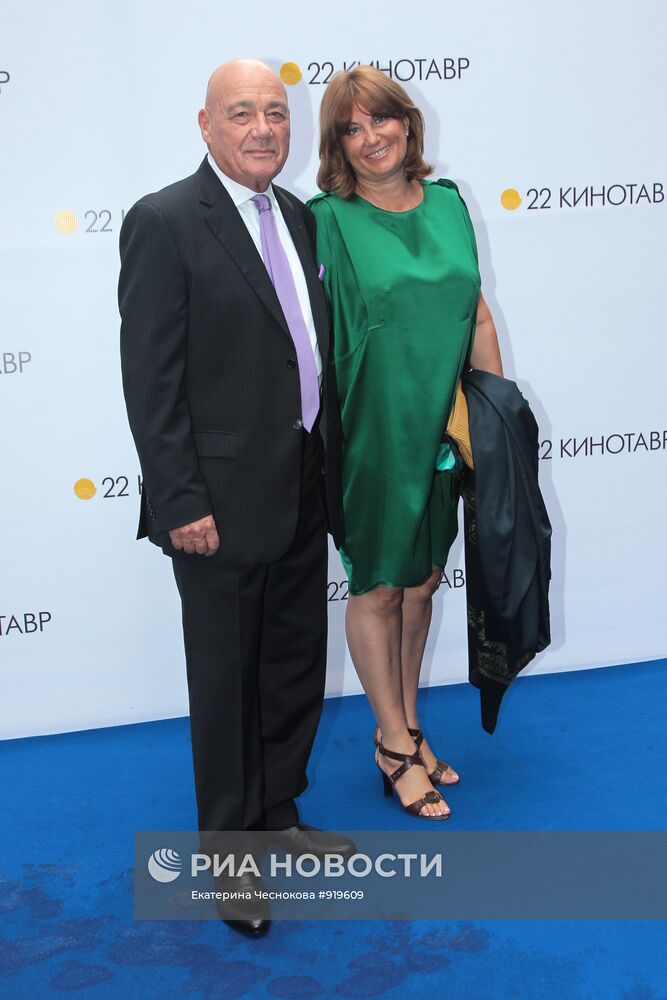 Владимир Познер с супругой Надеждой