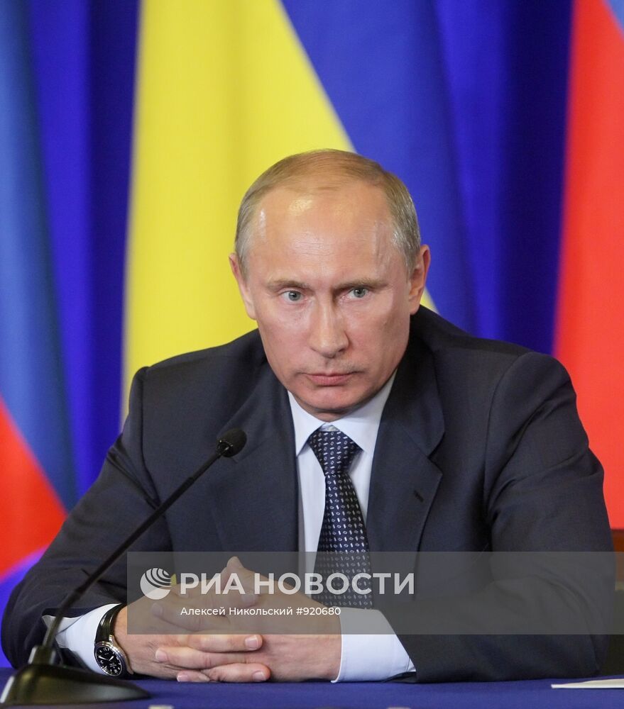 В.Путин на восьмом заседании Комитета в Москве