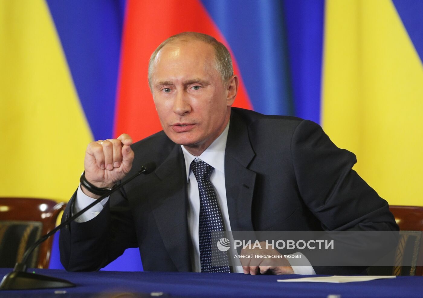 В.Путин на восьмом заседании Комитета в Москве