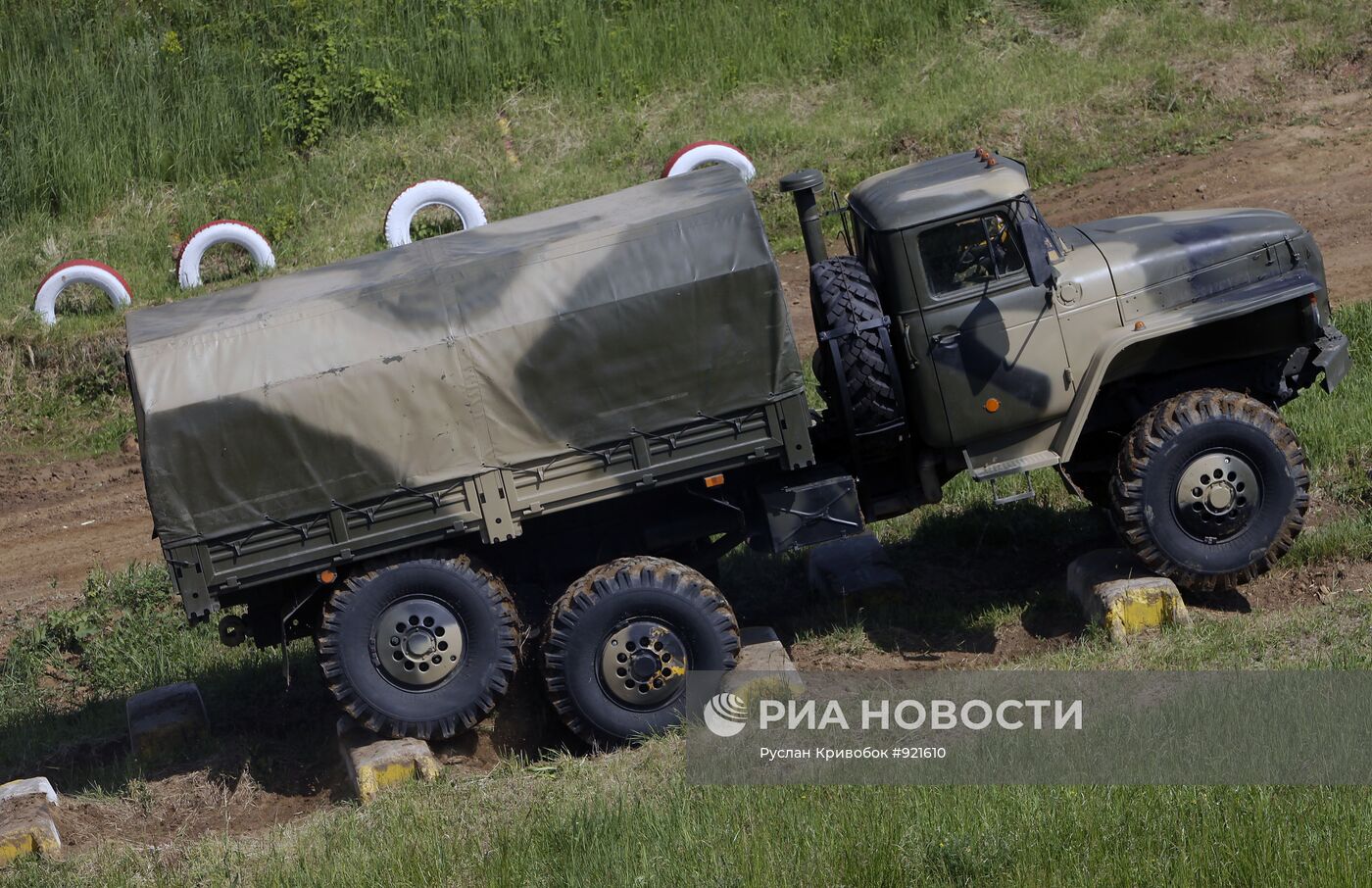 Выставка образцов автомобильной техники военного назначения