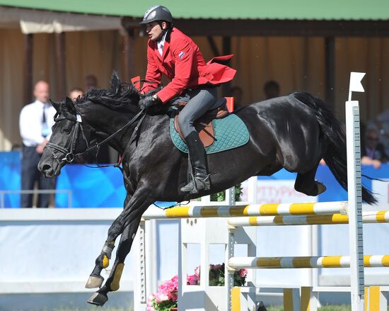 Александр Лесун