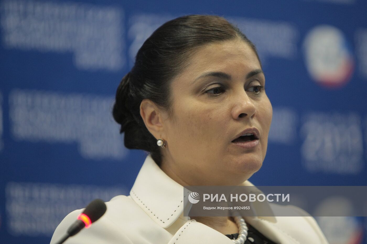 Елена Дунаева