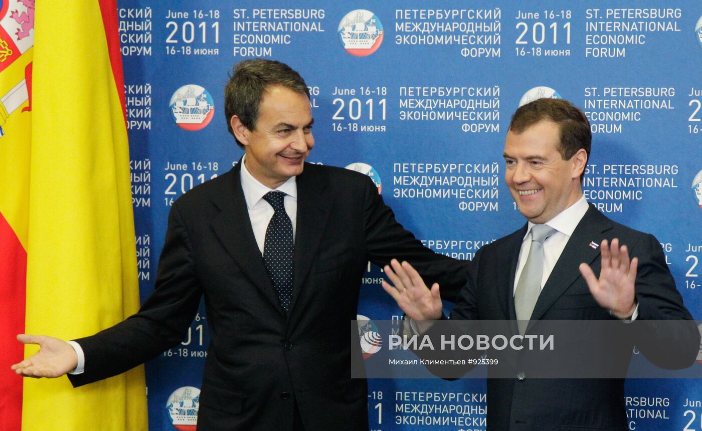 Д.Медведев на XV ПМЭФ в Санкт-Петербурге