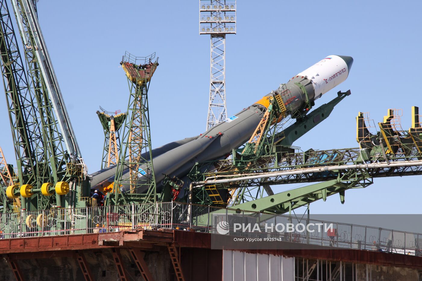 Вывоз ракеты "Союз-У" на стартовый комплекс