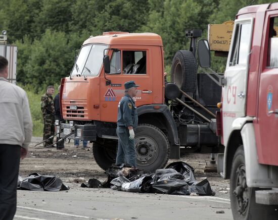 Ситуация на месте катастрофы самолета Ту-134 в Карелии