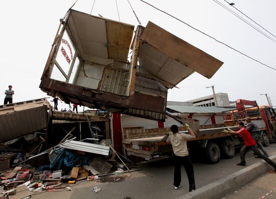 Ликвидация вещевого рынка во Владивостоке
