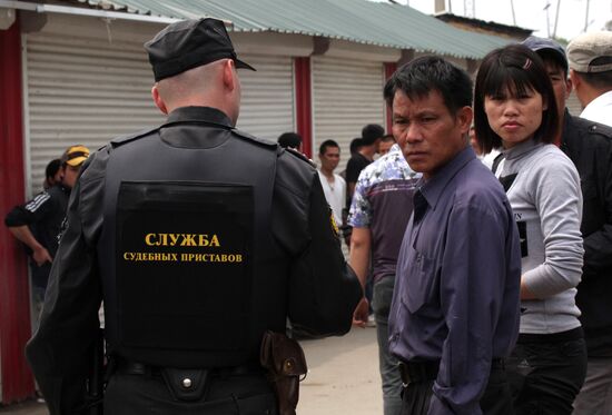 Ликвидация вещевого рынка во Владивостоке