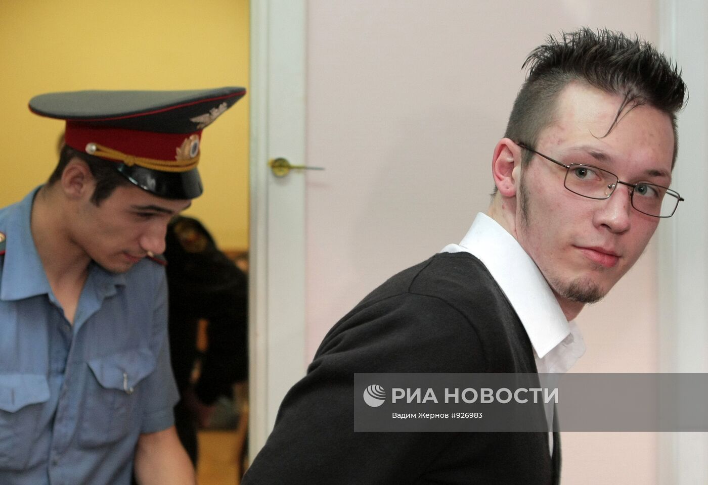 Рассмотрение иска, поданного Максимом Главатских
