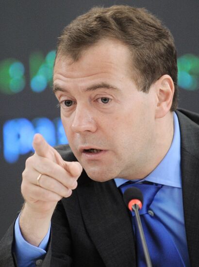 Президент РФ Дмитрий Медведев посещает агентство РИА Новости