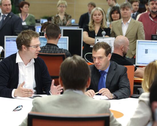 Президент РФ Дмитрий Медведев посещает агентство РИА Новости