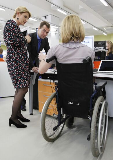 Президент РФ Дмитрий Медведев посещает агентство РИА Новости