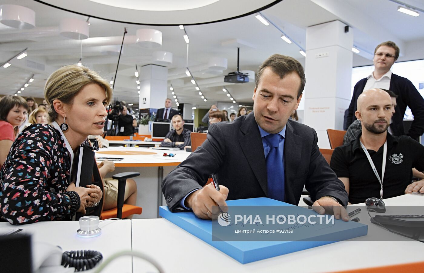 Президент РФ Дмитрий Медведев посещает агентство РИА Новости