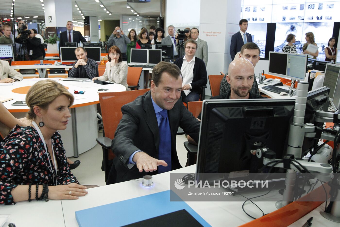 Президент РФ Дмитрий Медведев посещает агентство РИА Новости