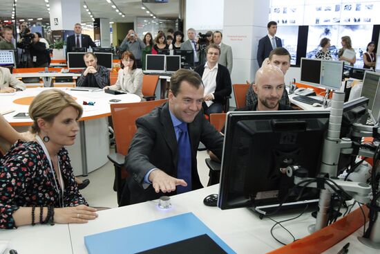 Президент РФ Дмитрий Медведев посещает агентство РИА Новости