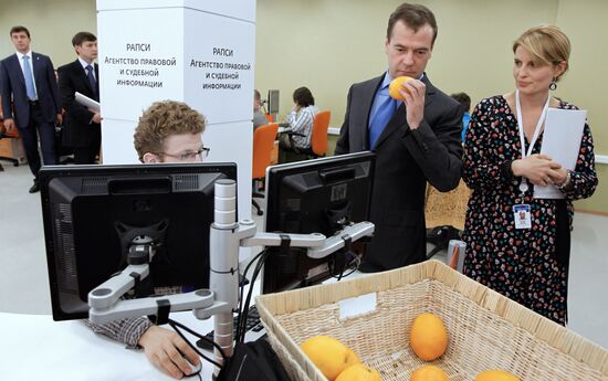 Президент РФ Дмитрий Медведев посещает агентство РИА Новости