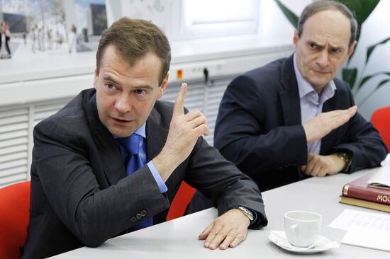 Президент РФ Дмитрий Медведев посетил "Московские новости"