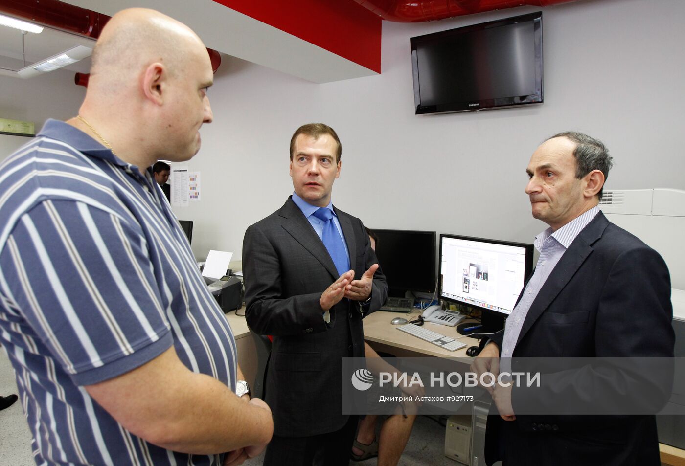 Президент РФ Дмитрий Медведев посетил "Московские новости"