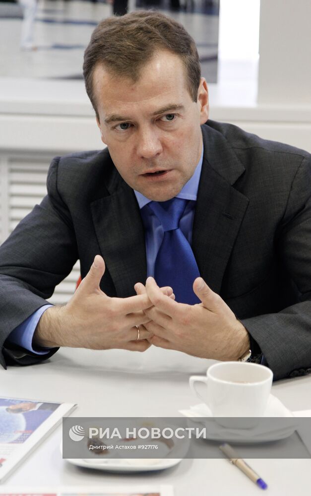 Президент РФ Дмитрий Медведев посетил "Московские новости"