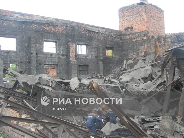 Во Владивостоке обрушилась 6-метровая стена старого завода