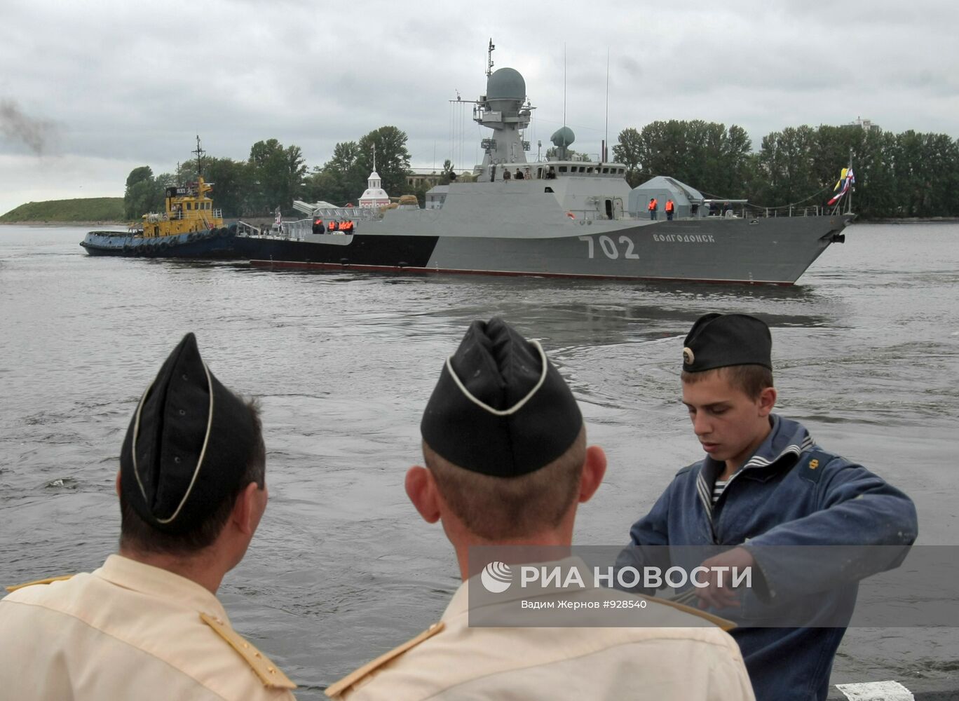 Подготовка к открытию Морского салона в Санкт Петербурге