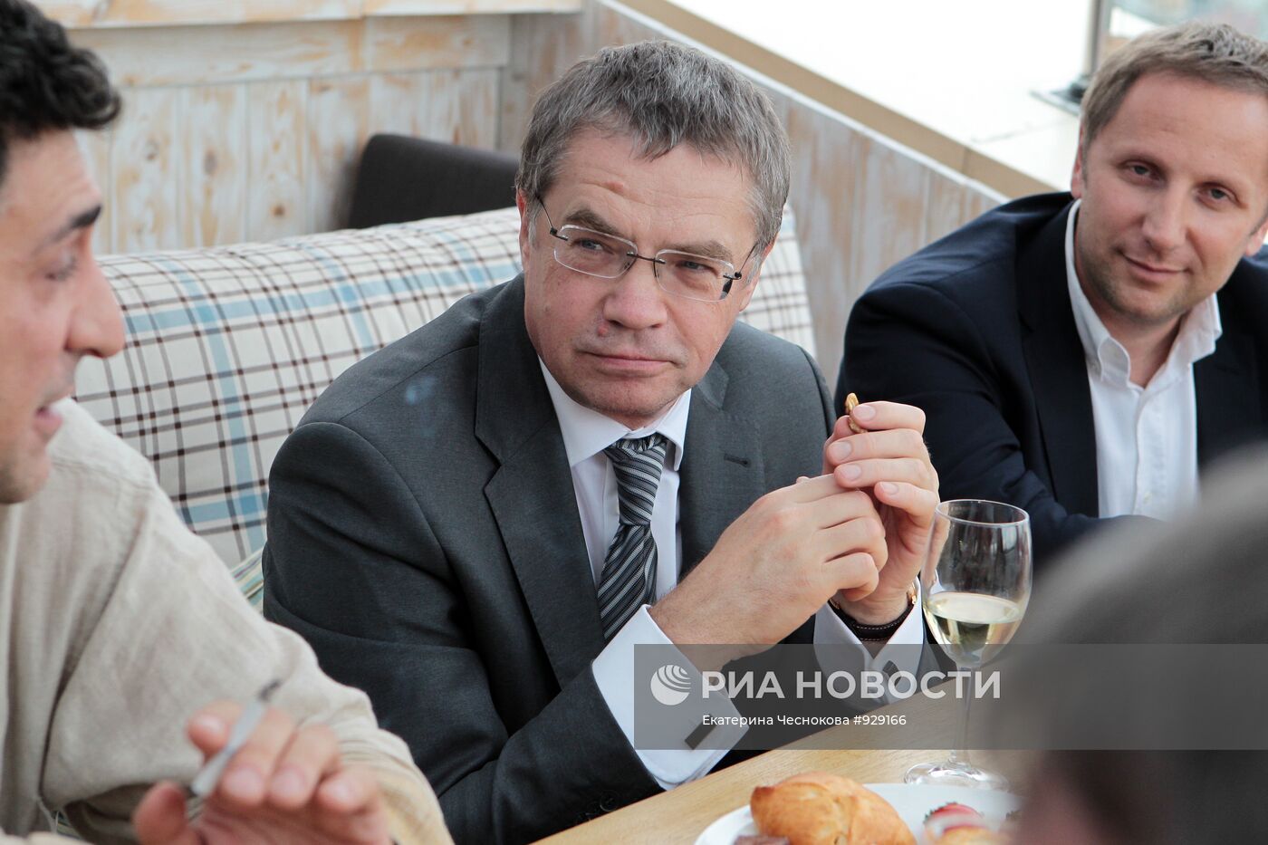 Александр Медведев