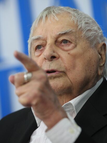 П/к художественного руководителя Театра на Таганке Ю.Любимова