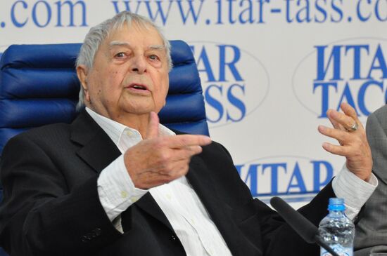 П/к художественного руководителя Театра на Таганке Ю.Любимова