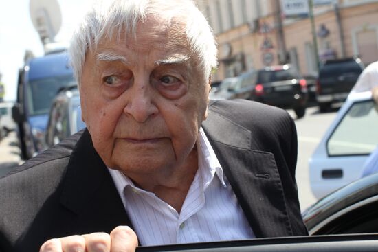 П/к художественного руководителя Театра на Таганке Ю.Любимова