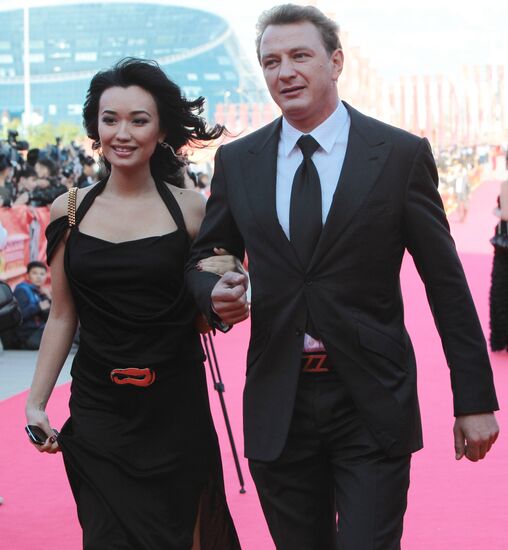 Марат Башаров и Карлыгаш Мухамеджанова