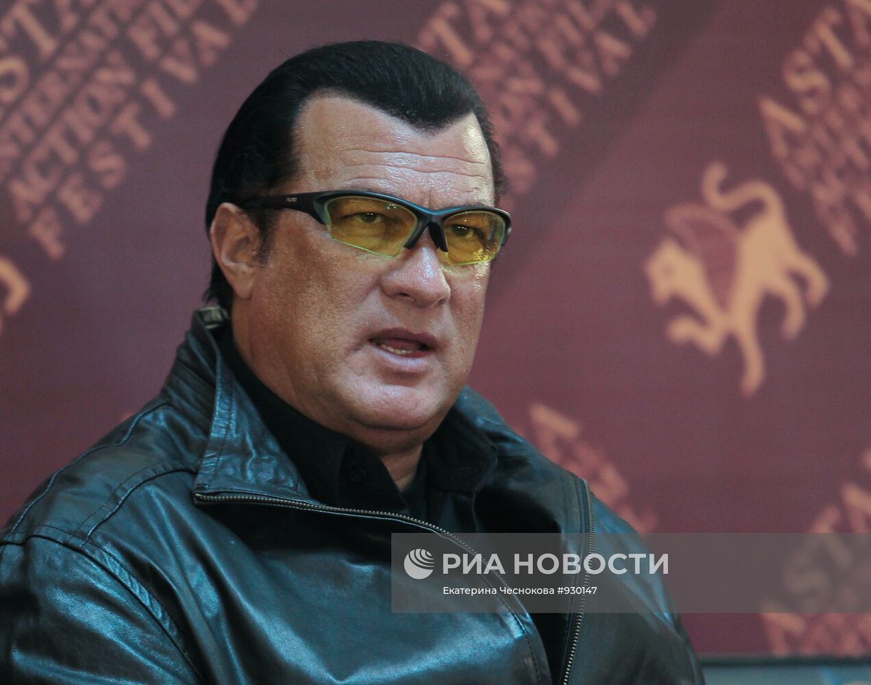 Стивен Сигал