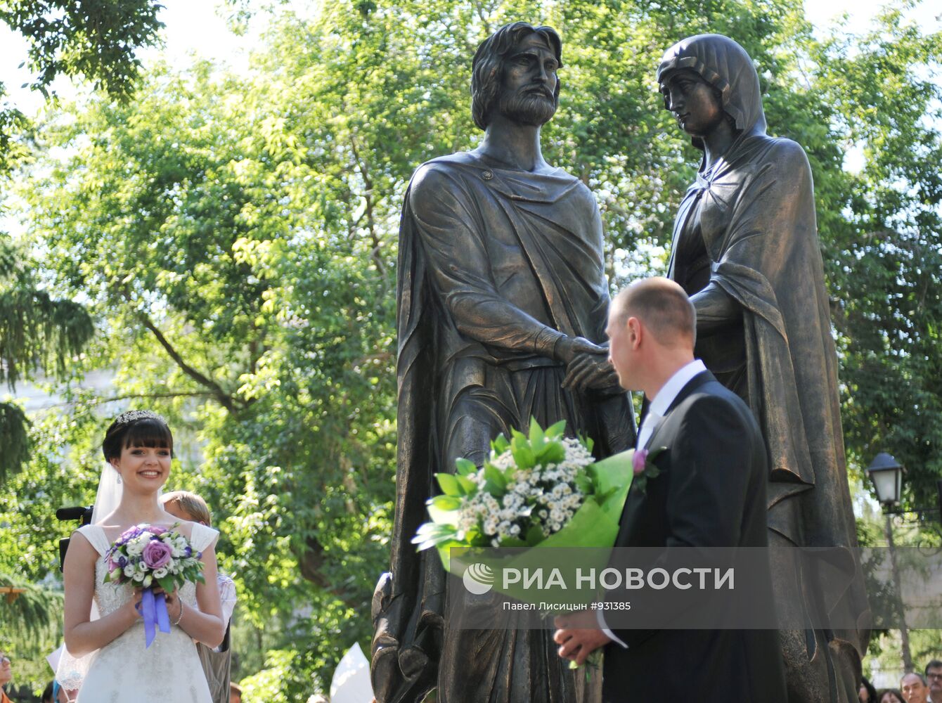 Открытие памятника Петру и Февронии Муромским в Омске