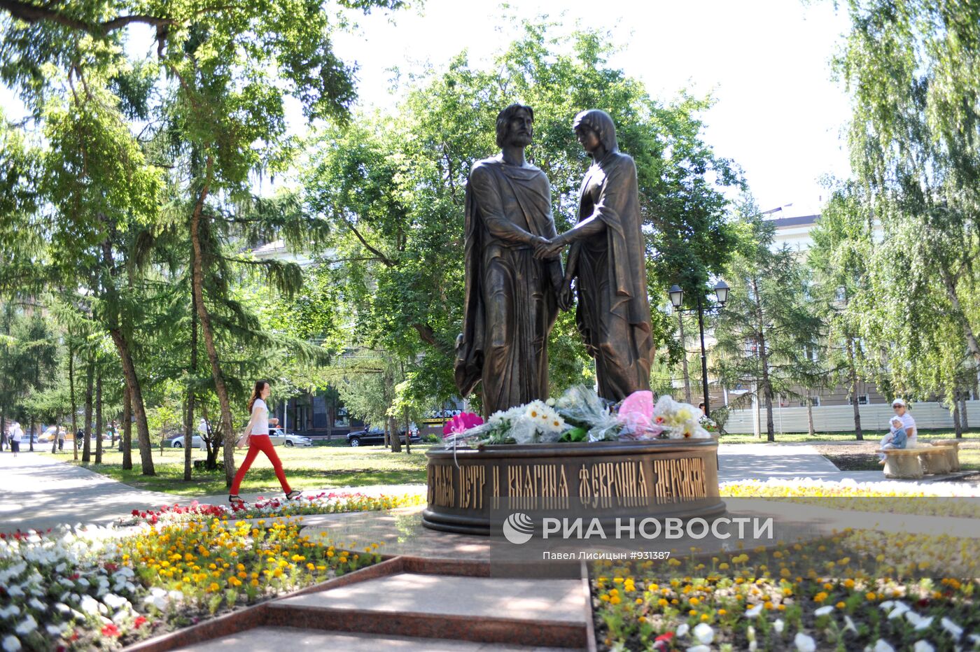 Открытие памятника Петру и Февронии Муромским в Омске