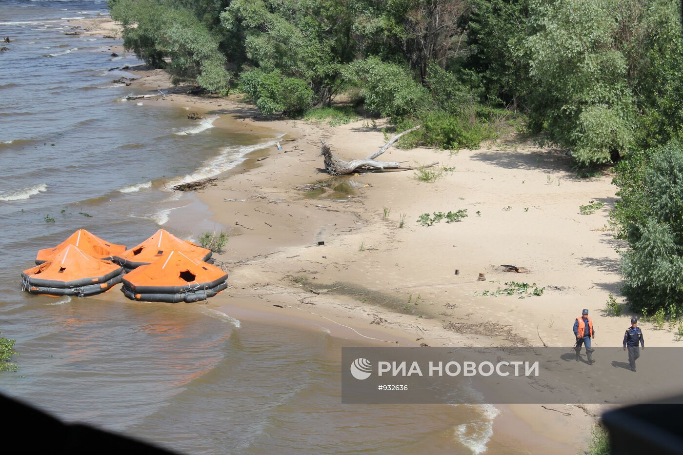 Спасательные плоты с затонувшего теплохода "Булгария"