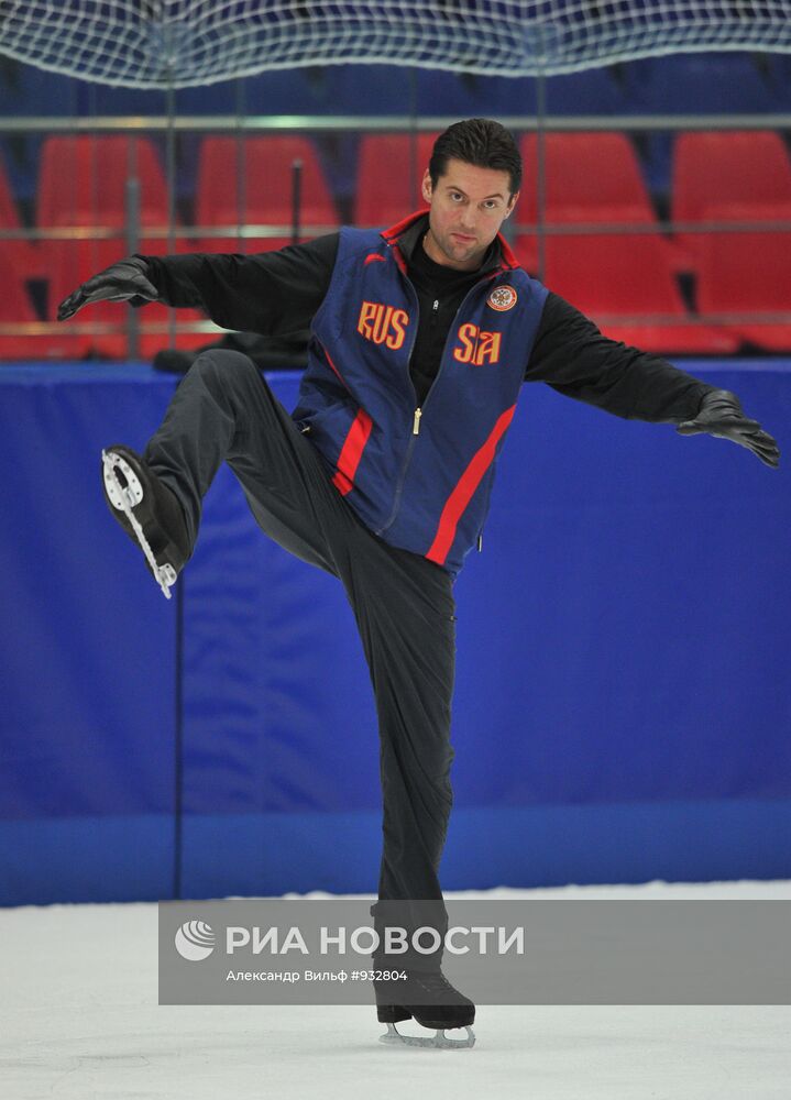 Тренировка фигуристов российского тренера Николая Морозова