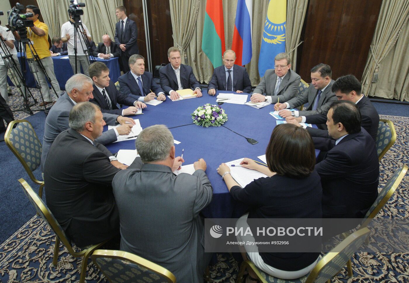 Встреча В.Путина с В.Мясниковичем и К.Масимовым