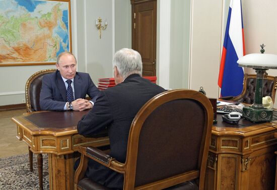 Встреча Владимира Путина с Борисом Грызловым в Ново-Огарево