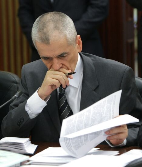 Геннадий Онищенко