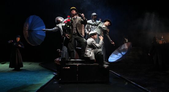 Пресс-показ спектакля "Город.ОК" в рамках Чеховского фестиваля