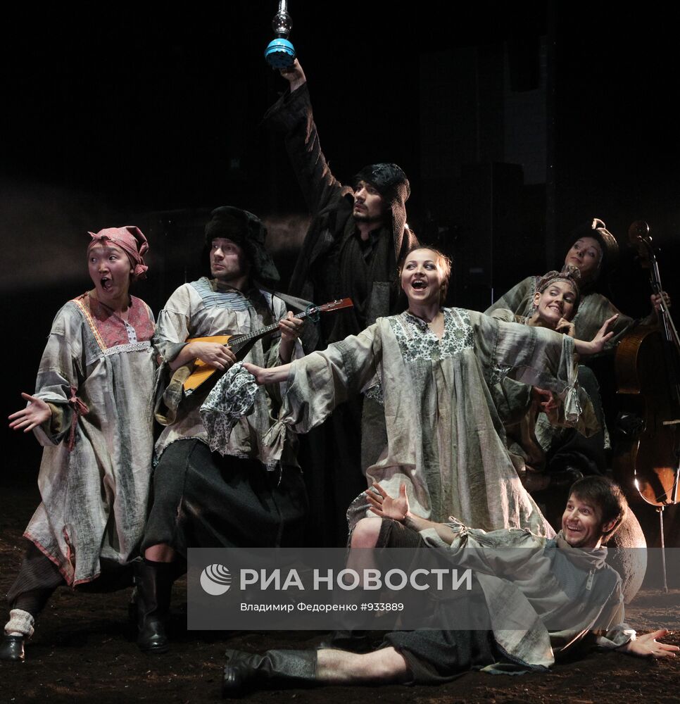 Пресс-показ спектакля "Город.ОК" в рамках Чеховского фестиваля