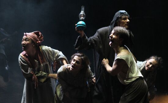 Пресс-показ спектакля "Город.ОК" в рамках Чеховского фестиваля