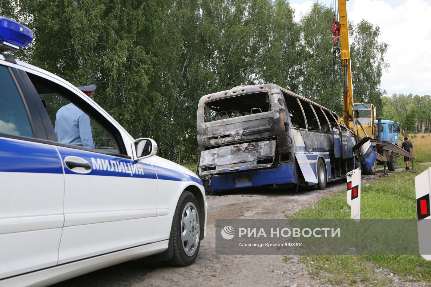 Последствия столкновения пассажирского автобуса с КАМАЗом