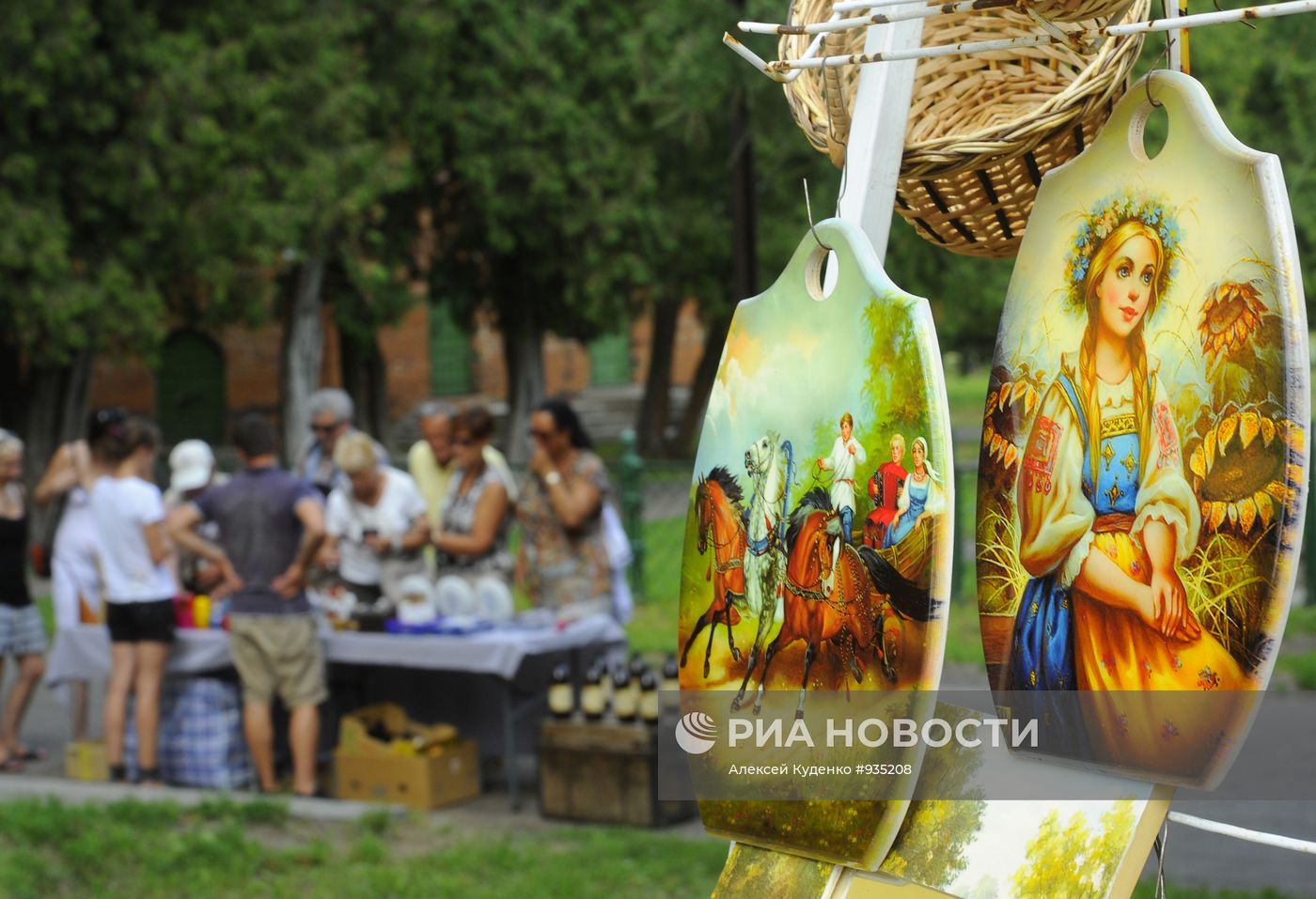 Города России. Углич