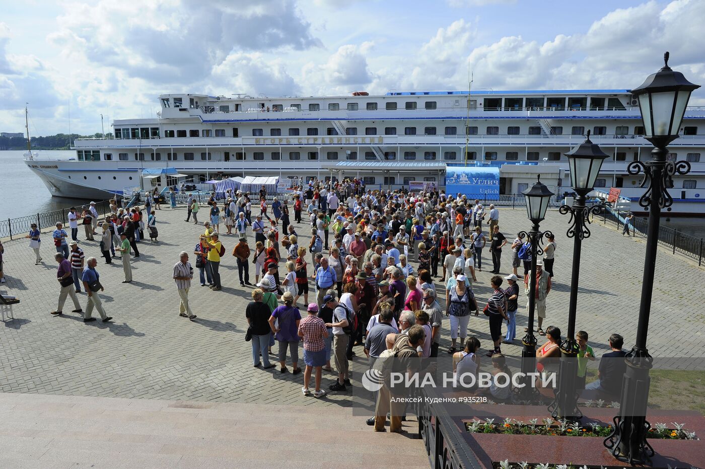 Города России. Углич