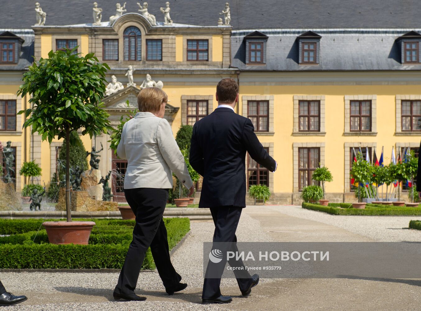 Встреча Дмитрия Медведева и Ангелы Меркель в городе Гарбзен