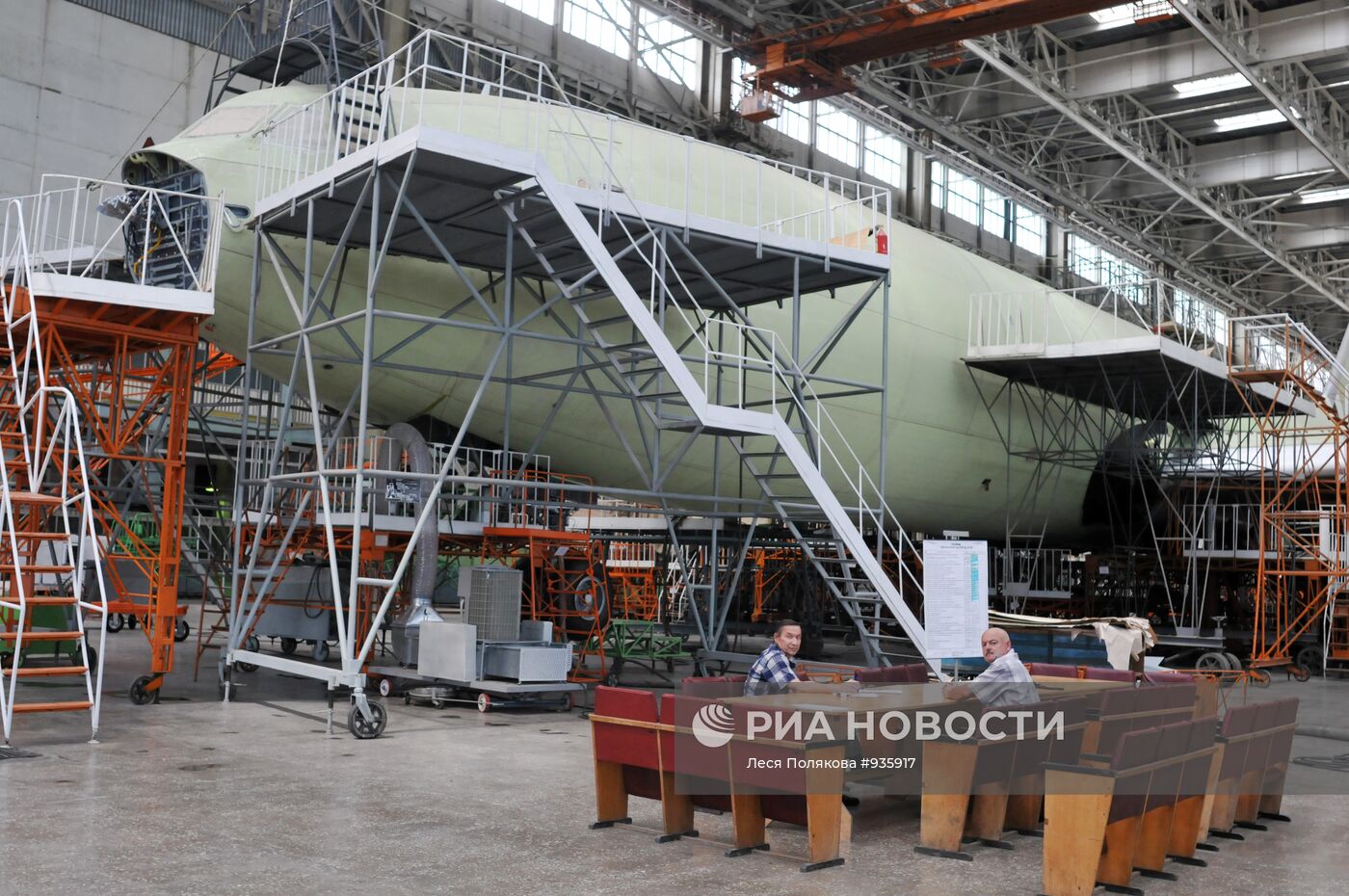 Передача самолета Ан-148-100Е в лизинг авиакомпании "Полет"