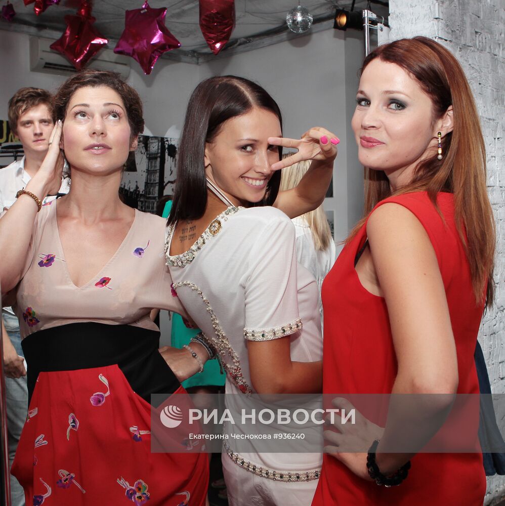 Евгения Линович, Анастасия Цветаева и Екатерина Вуличенко