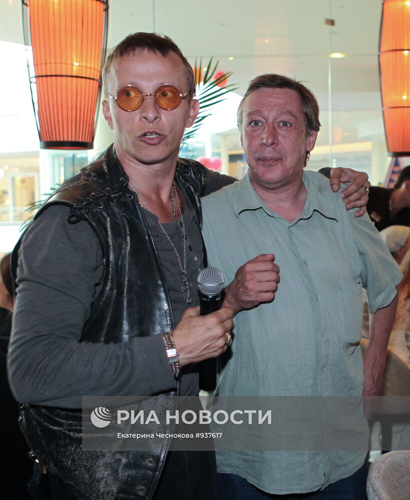 Михаил Ефремов, Иван Охлобыстин