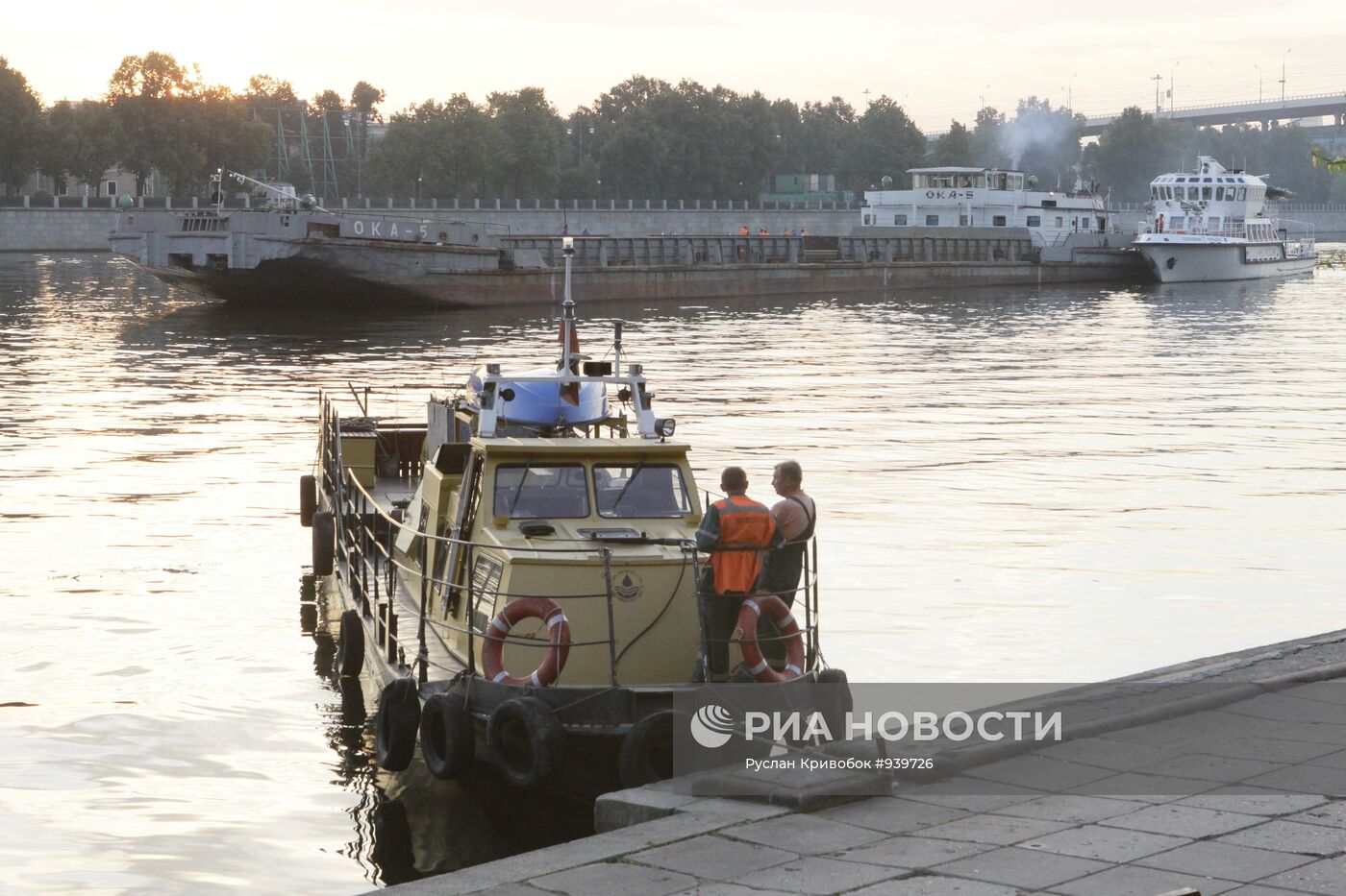 Крушение катера на Москве-реке