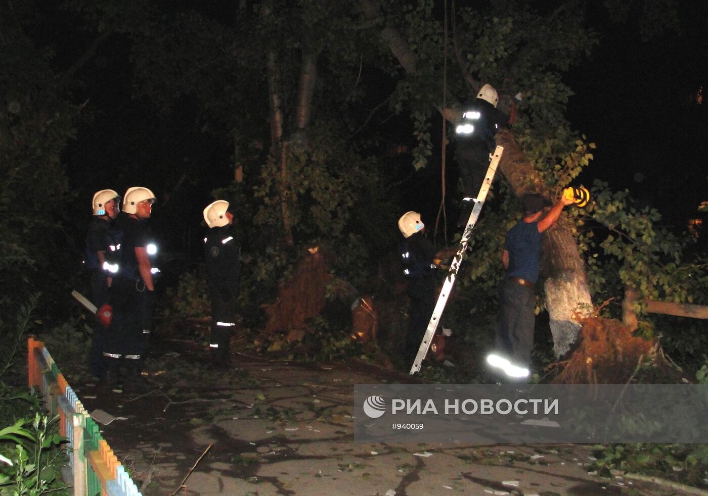 Последствия смерча в Благовещенске